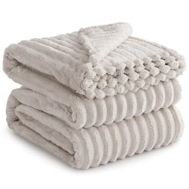 RUIKASI Fleece Throw Blanket for Sofa - King Size Fluffy Beige Throws for Sofas Extra Large, Soft Warm Blanket Throw for Couch, Luxury Decorative Ribbed Bed Blanket 220x240cm